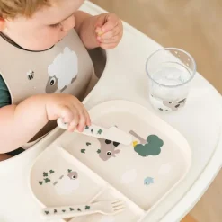 Done By Deer Foodie inddelt tallerken Tiny farm Sand