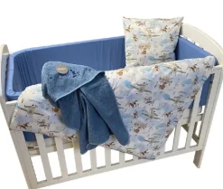 NM Baby sengelinned - lyseblå m/ beige og brune helikoptere