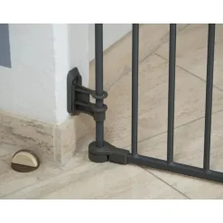 Safe & Care - Skruemonteret sikkerhedsgitter - 90-210 cm - GRÅ